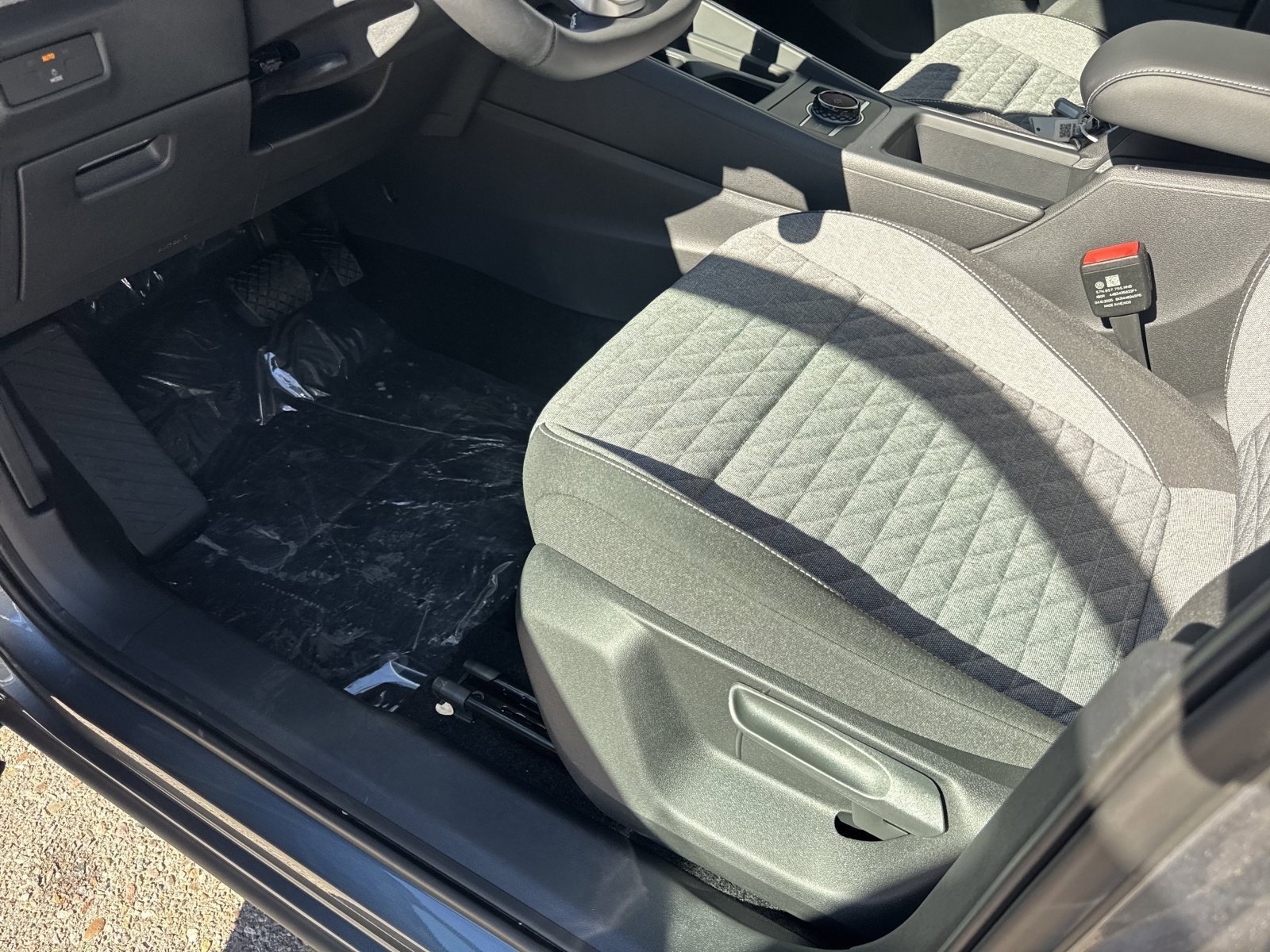 New 2026 Volkswagen Tiguan S FWD image 12