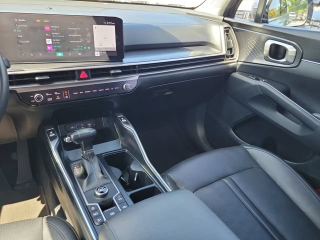 Certified 2024 Kia Sorento S w/ Panoramic Sunroof Package FWD image 12