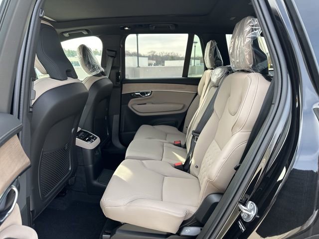 New 2026 Volvo XC90 T8 Plus w/ Protection Package Premier image 11