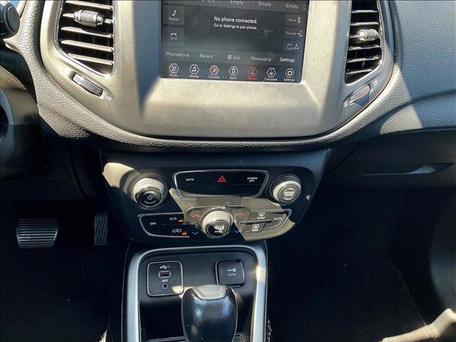 Used 2020 Jeep Compass Latitude FWD image 20