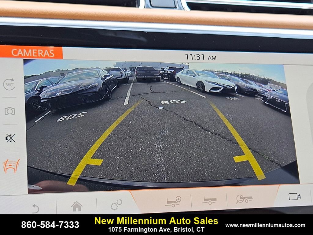 Used 2021 Land Rover Range Rover Long Wheelbase Autobiography image 21