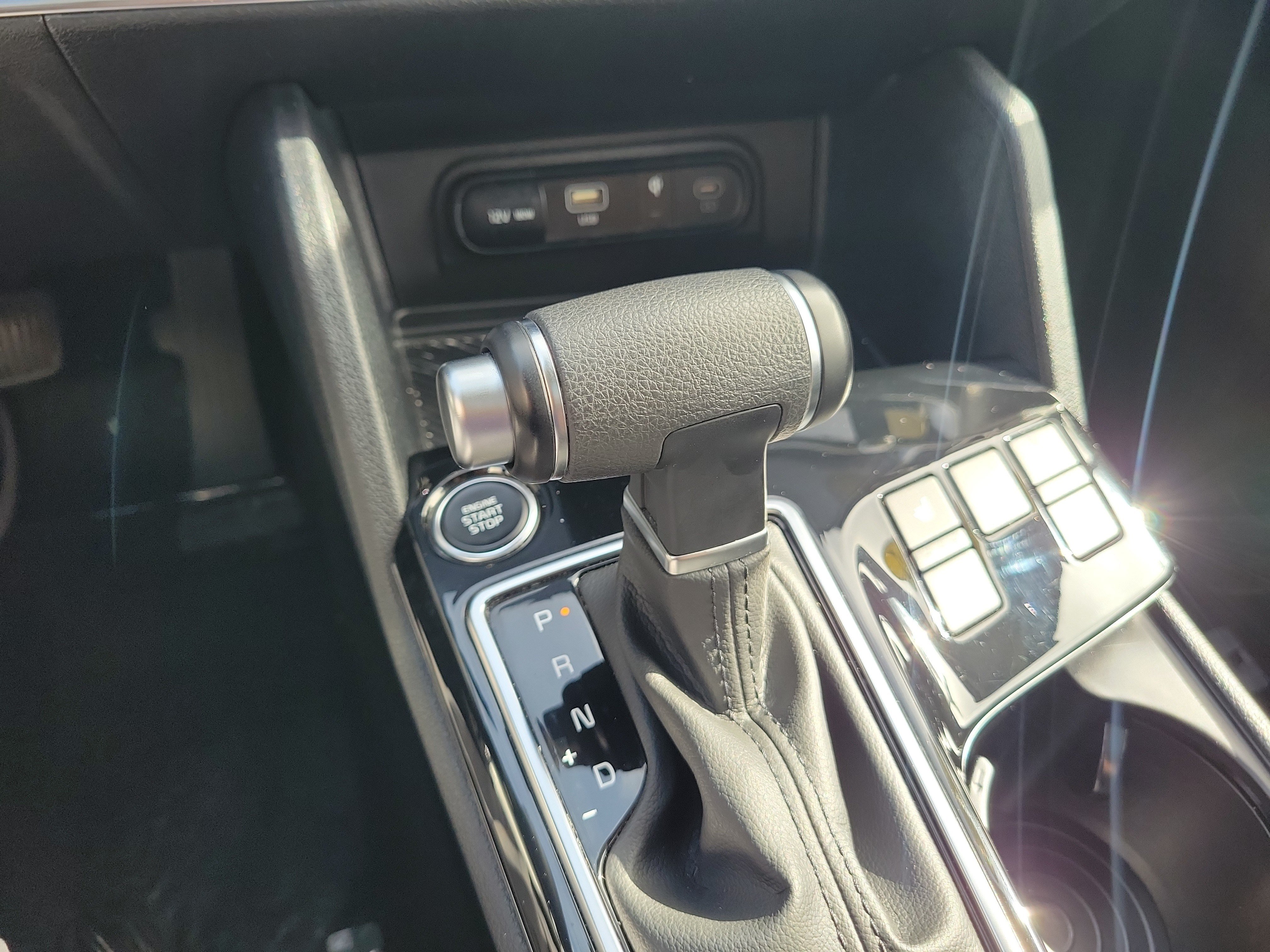 Used 2025 Kia Sportage EX w/ Premium Package FWD image 30