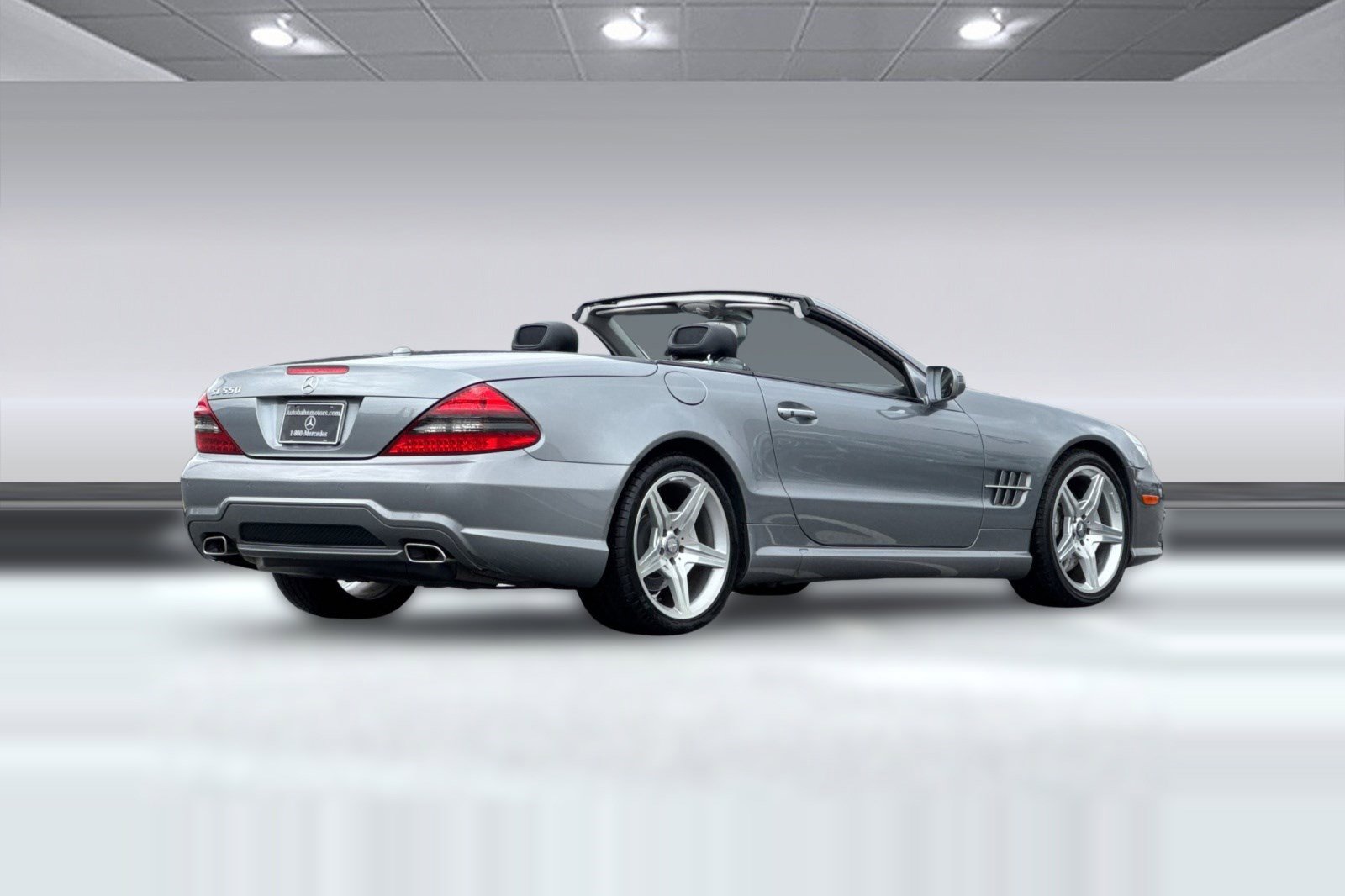 Used 2012 Mercedes-Benz SL 550 image 8