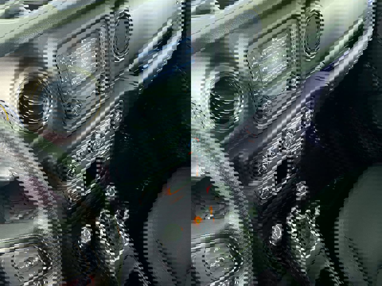 Used 2018 Jeep Wrangler Unlimited Sport image 23