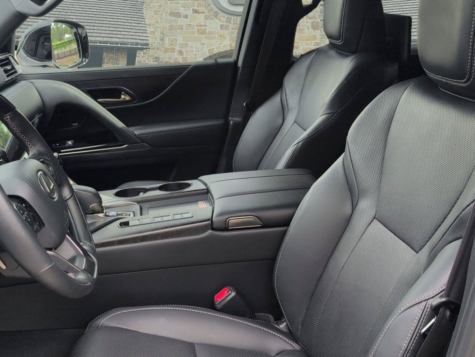 Certified 2026 Lexus LX 700h Luxury w/ Appearance Package AWD/4WD image 8