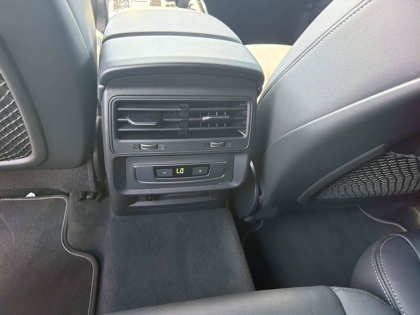 Used 2025 Audi Q7 3.0T Premium Plus AWD/4WD image 16