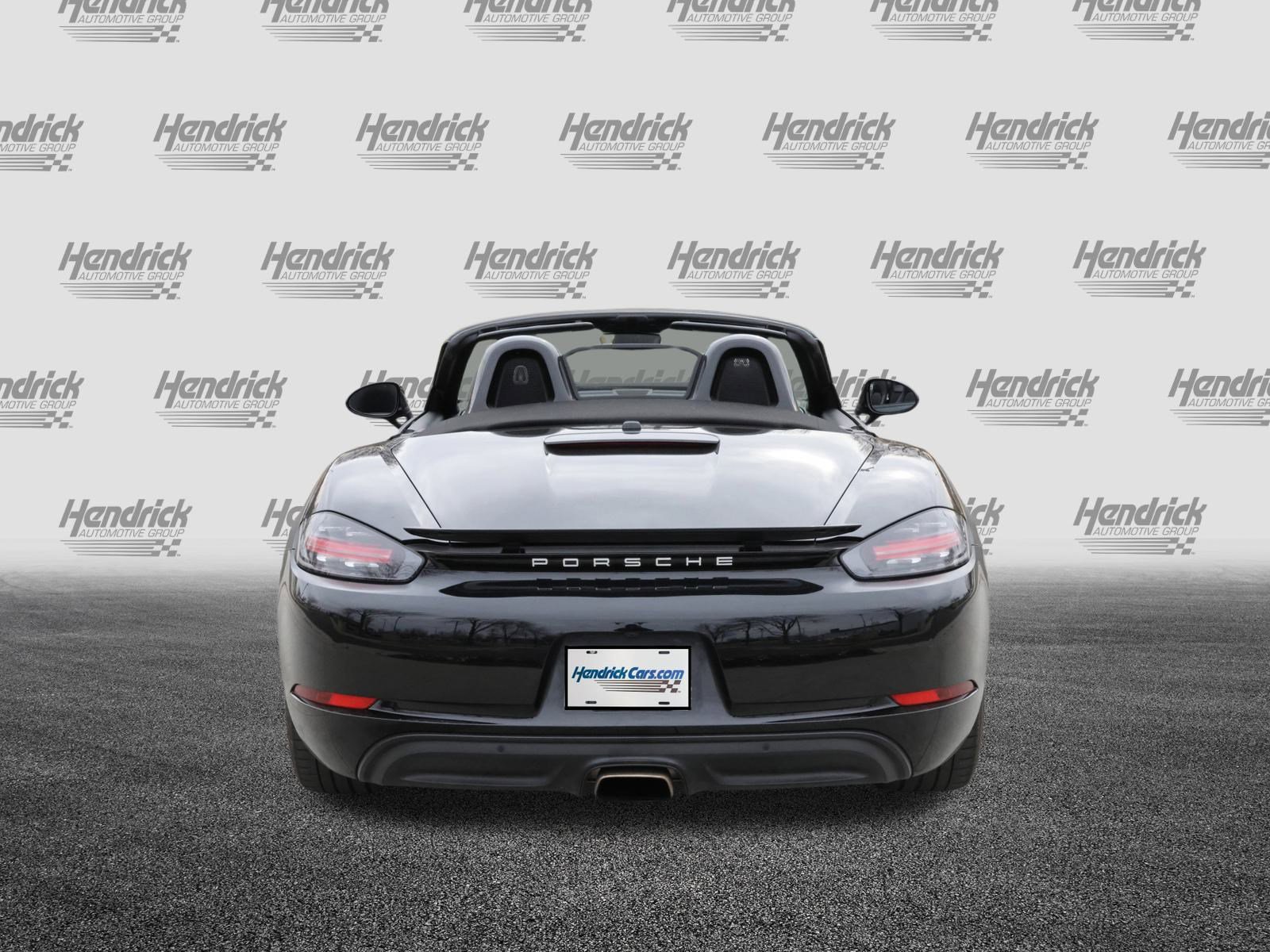 Used 2021 Porsche 718 Boxster image 8
