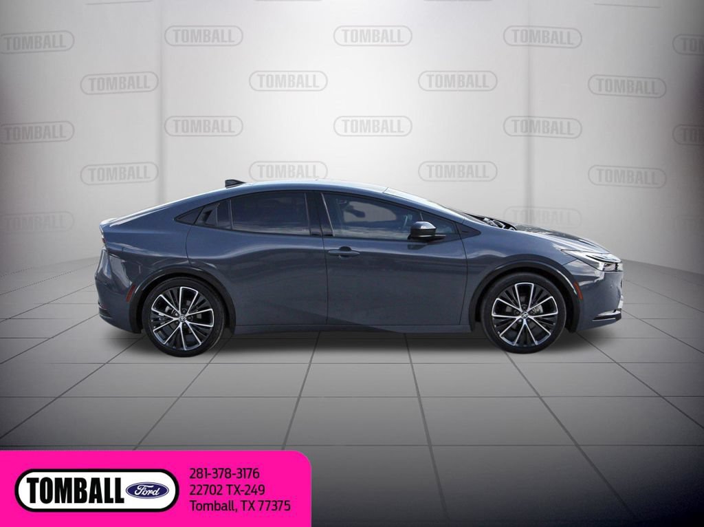 Used 2023 Toyota Prius FWD image 8