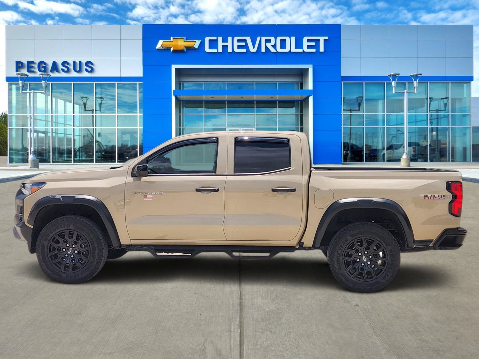 Certified 2024 Chevrolet Colorado Trail Boss w/ Technology Package AWD/4WD video 3