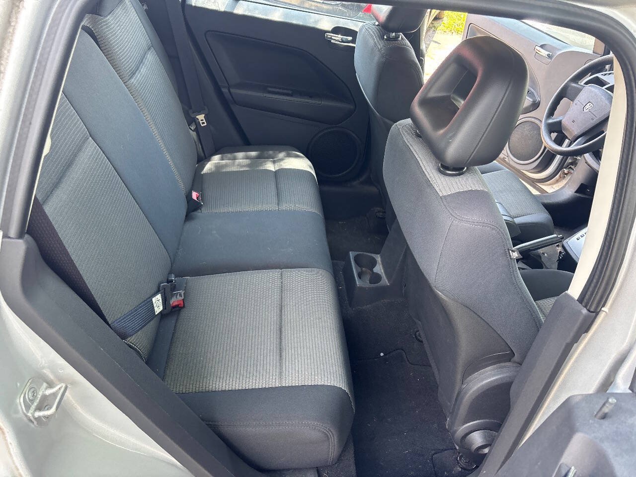 Used 2009 Dodge Caliber SXT FWD image 16
