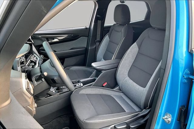 Used 2025 Chevrolet TrailBlazer LT AWD/4WD image 19
