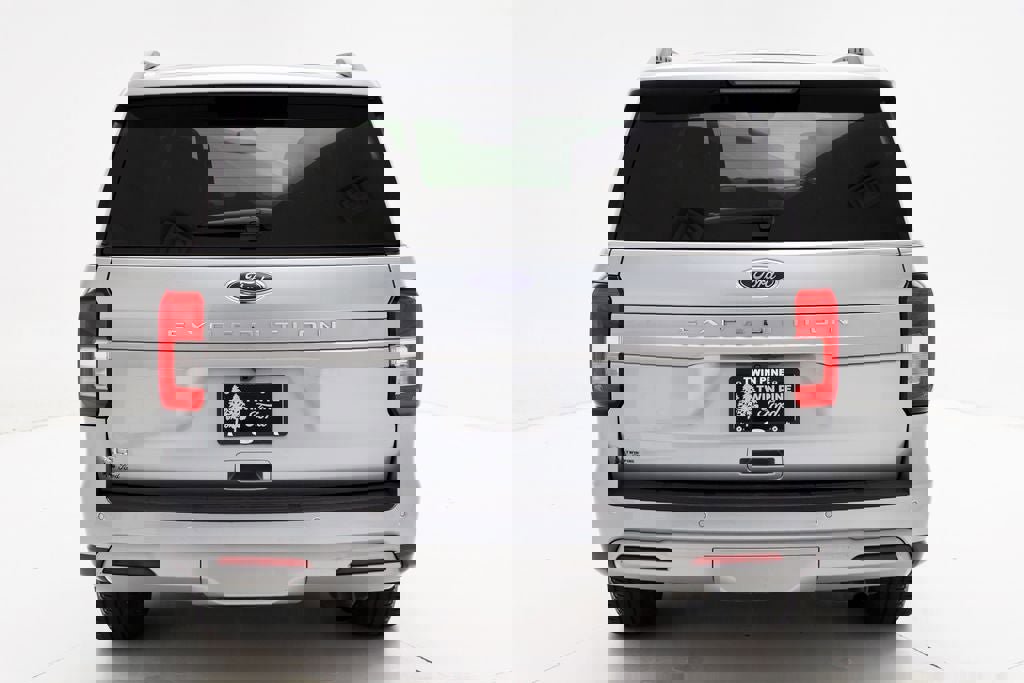 Used 2024 Ford Expedition XLT image 8