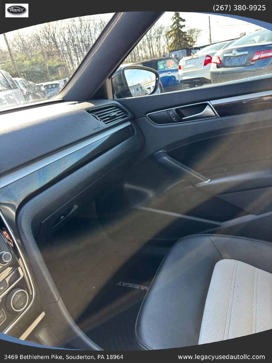 Used 2018 Volkswagen Passat GT FWD image 35