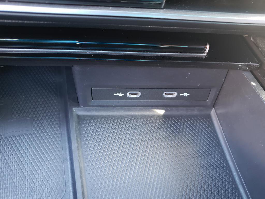 Used 2024 Volkswagen Atlas SEL Premium R-Line image 40