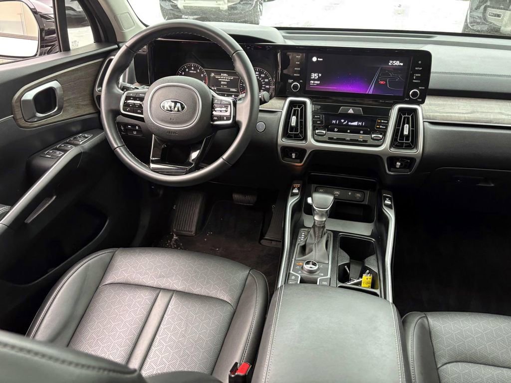 Used 2021 Kia Sorento EX w/ EX AWD X-Line Package image 31