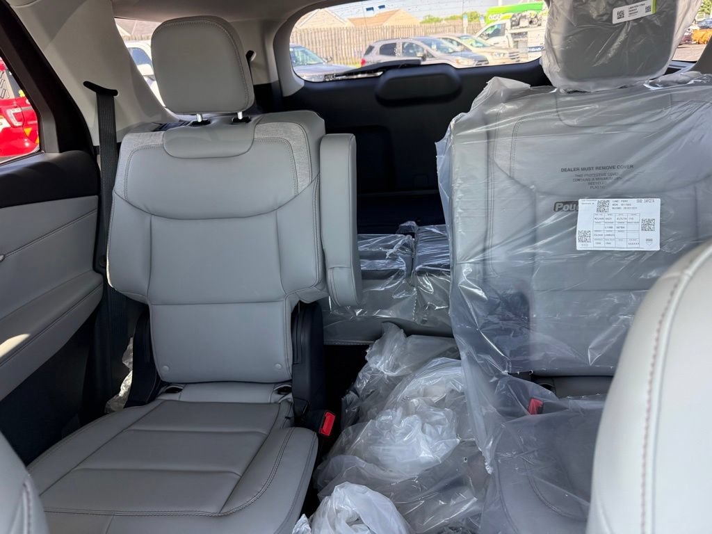 New 2026 Ford Explorer Active w/ Active Comfort Package AWD/4WD image 27