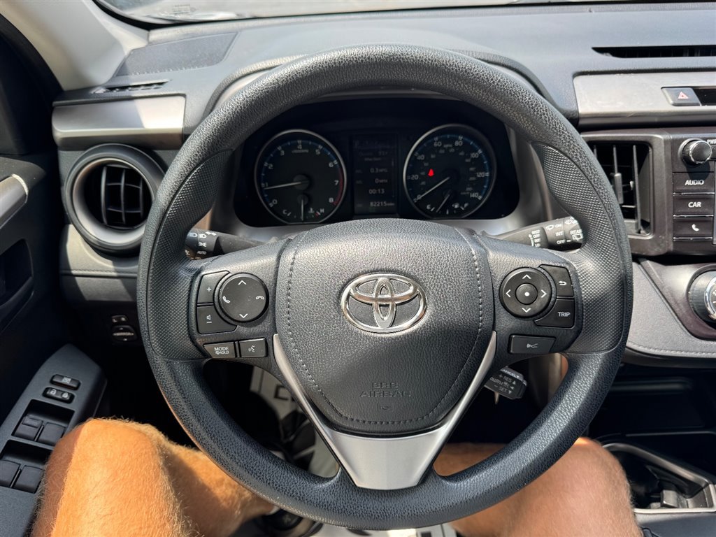Used 2018 Toyota RAV4 LE w/ All Weather Liner Package AWD/4WD image 11