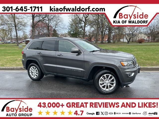 Used 2021 Jeep Grand Cherokee Laredo image 1
