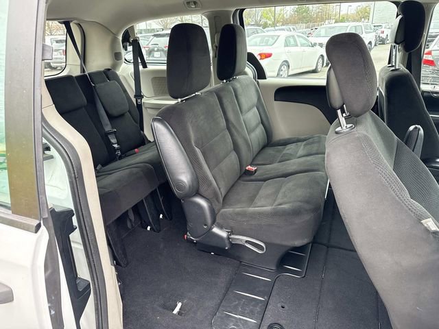 Used 2015 Dodge Grand Caravan American Value Package image 11