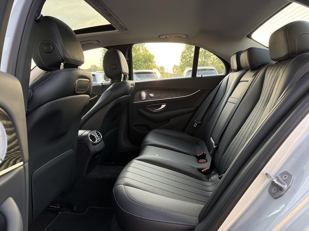 Used 2018 Mercedes-Benz E 300 image 13