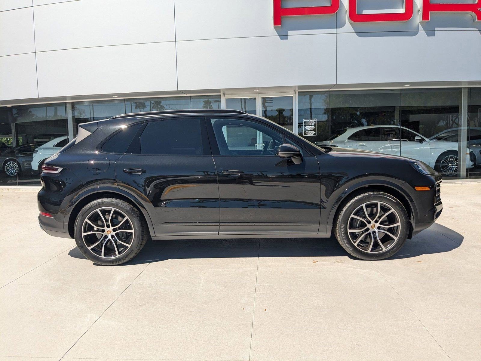 Certified 2025 Porsche Cayenne image 8