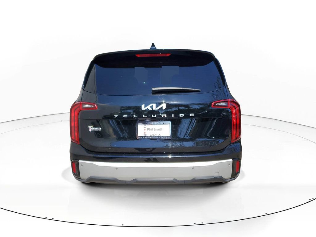 Used 2023 Kia Telluride LX image 5