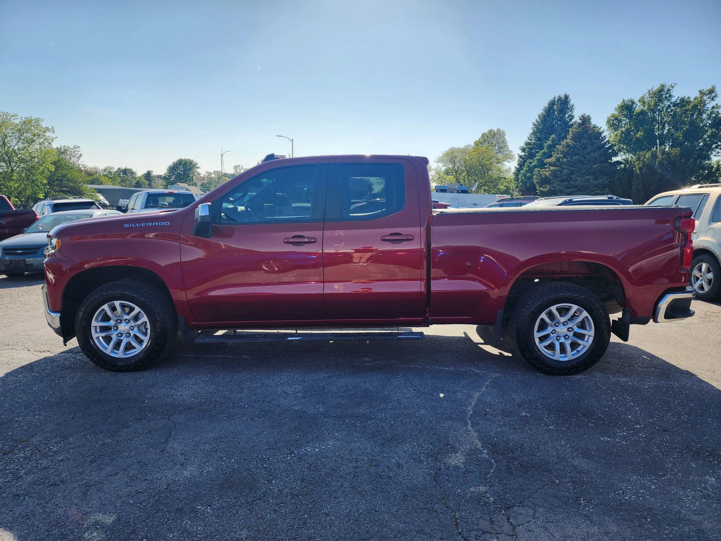 Used 2021 Chevrolet Silverado 1500 LT w/ Convenience Package II AWD/4WD image 4