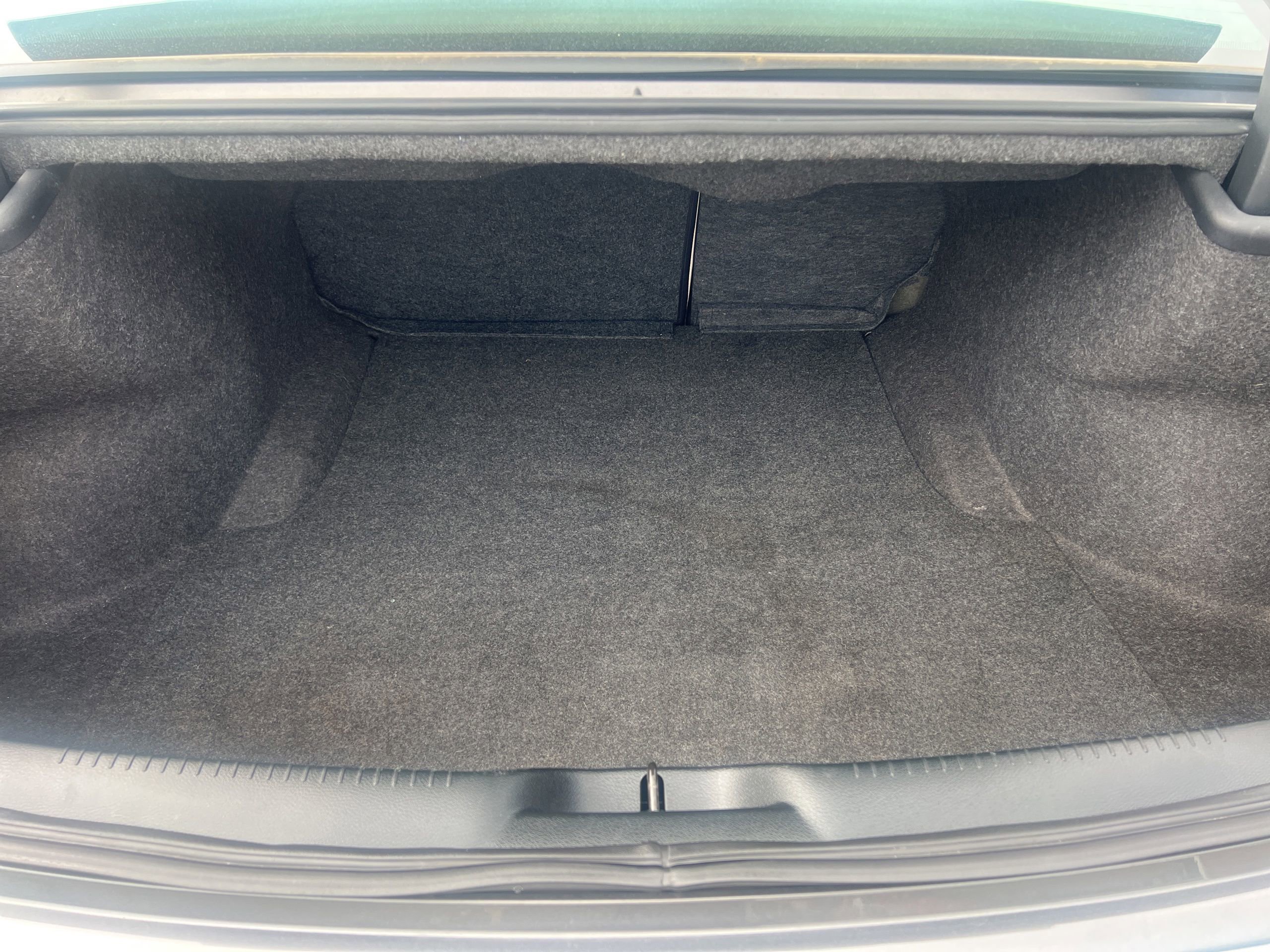 Used 2018 Chrysler 300 Touring L RWD image 26