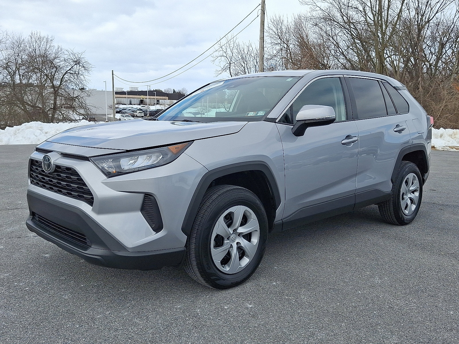Certified 2022 Toyota RAV4 LE image 3