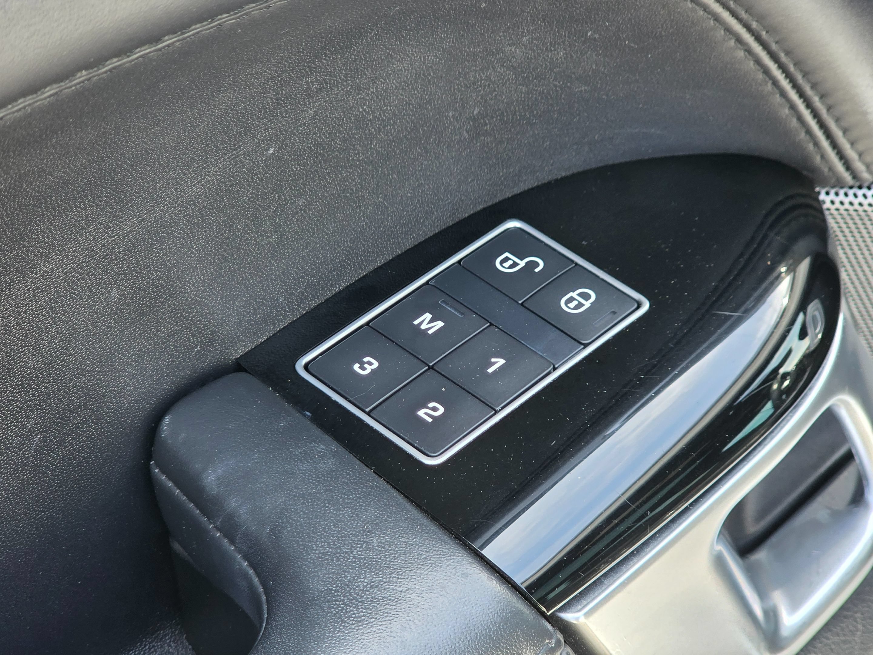 Used 2017 Land Rover Range Rover Sport Autobiography AWD/4WD image 25