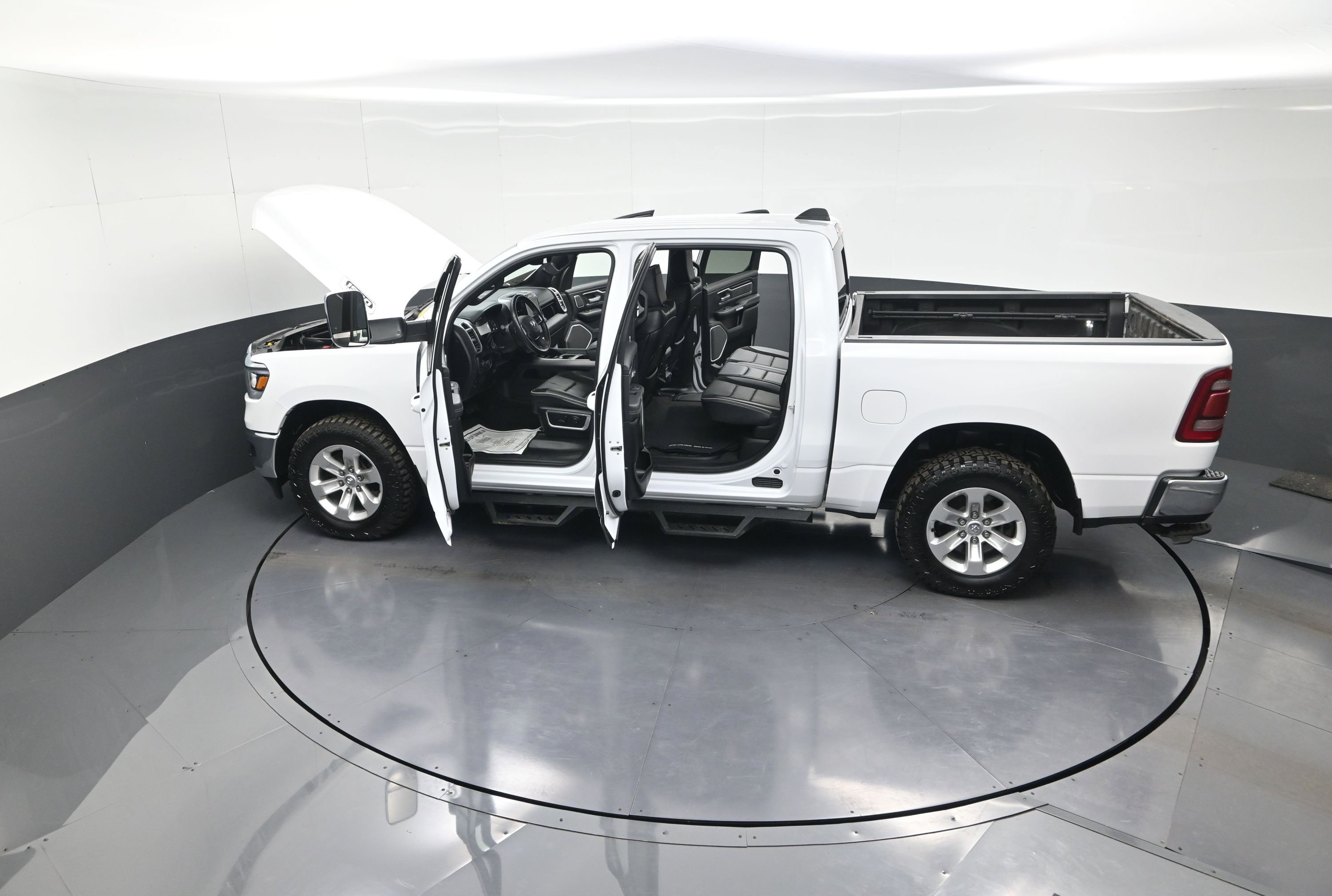 Used 2023 RAM 1500 Laramie image 15