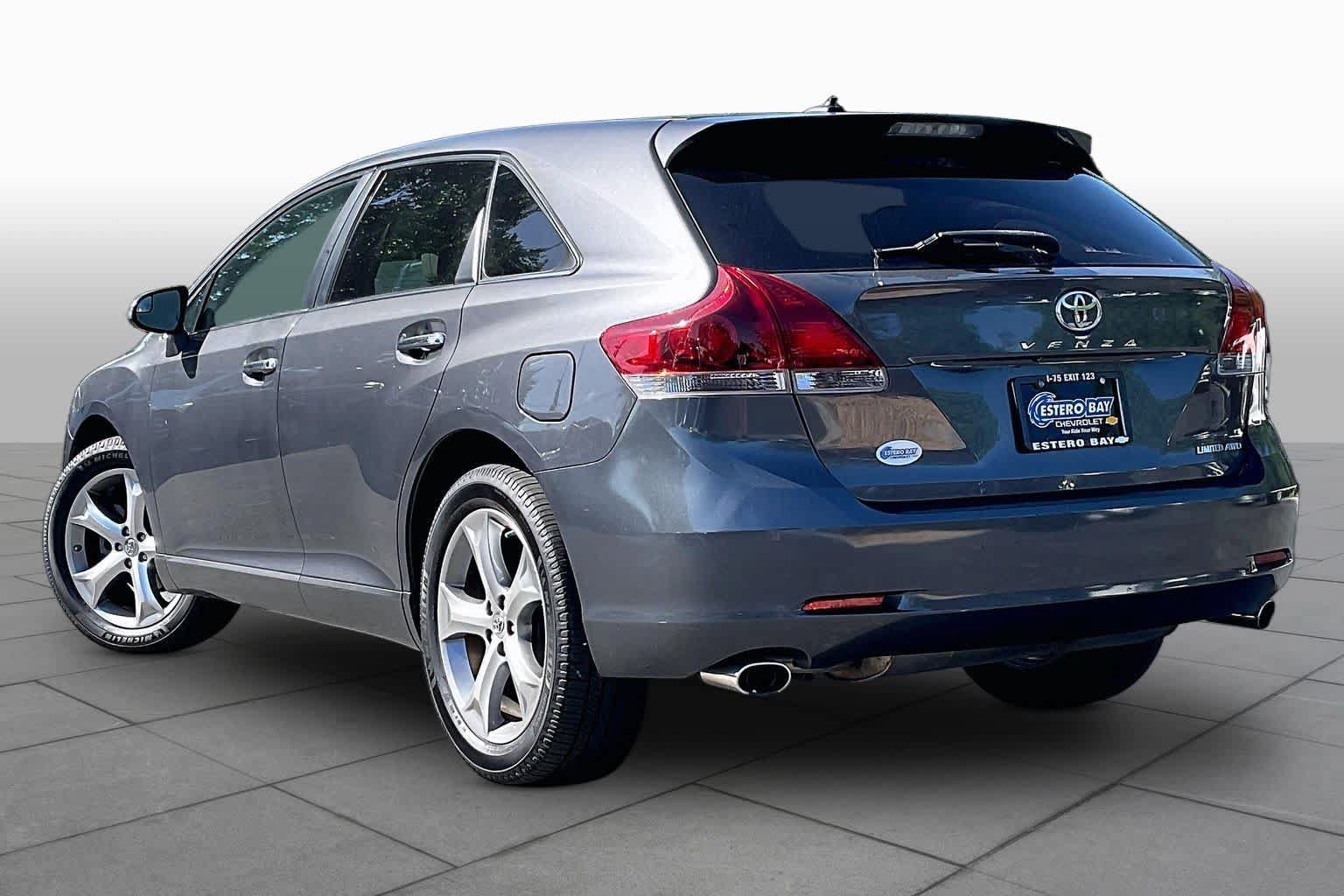 Used 2013 Toyota Venza Limited w/ Tow Prep Pkg AWD/4WD image 11
