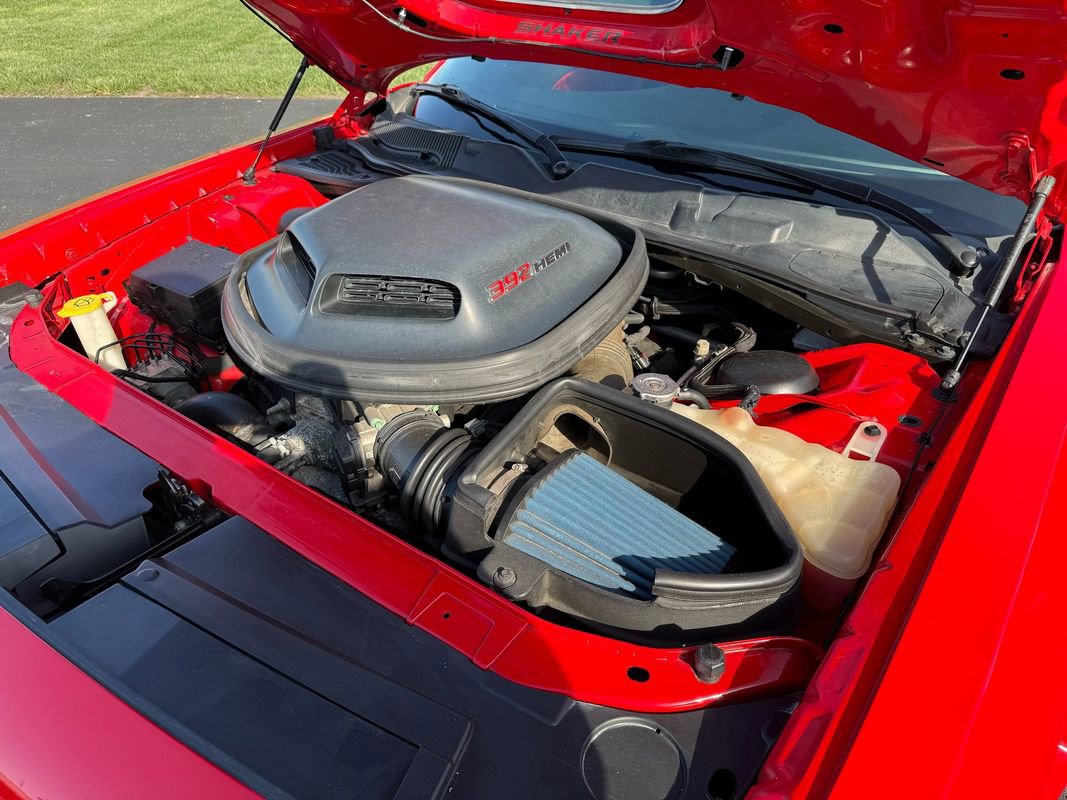 Used 2016 Dodge Challenger R/T Scat Pack image 9