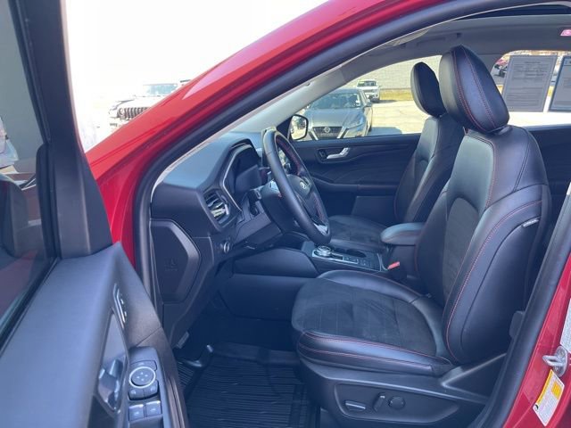 Used 2022 Ford Escape SEL w/ SEL Stealth AWD Package image 15