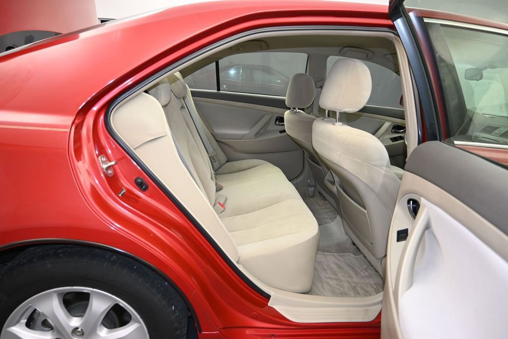 Used 2009 Toyota Camry LE FWD image 23