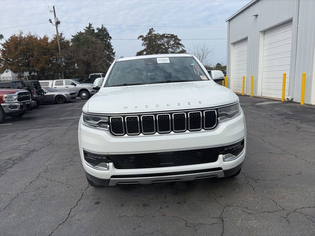 Used 2022 Jeep Wagoneer Series III w/ Premium Group I image 2