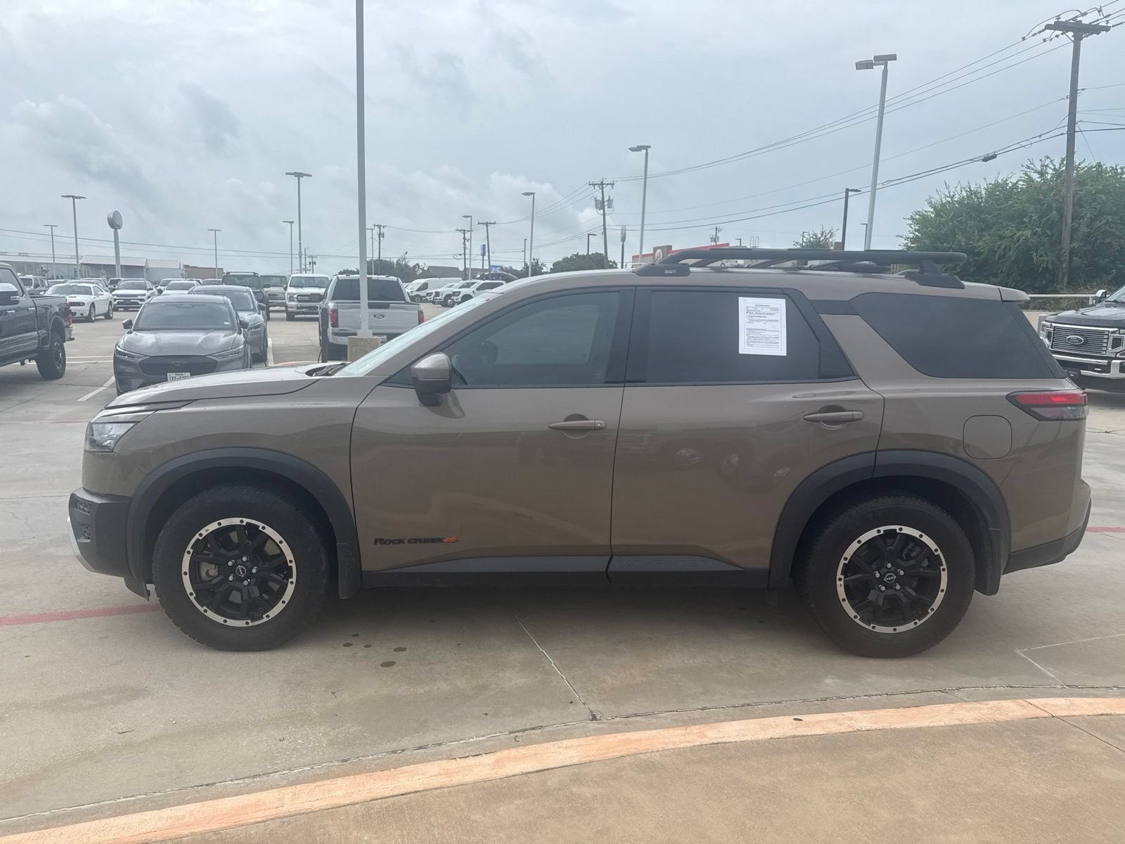 Used 2024 Nissan Pathfinder Rock Creek AWD/4WD image 6