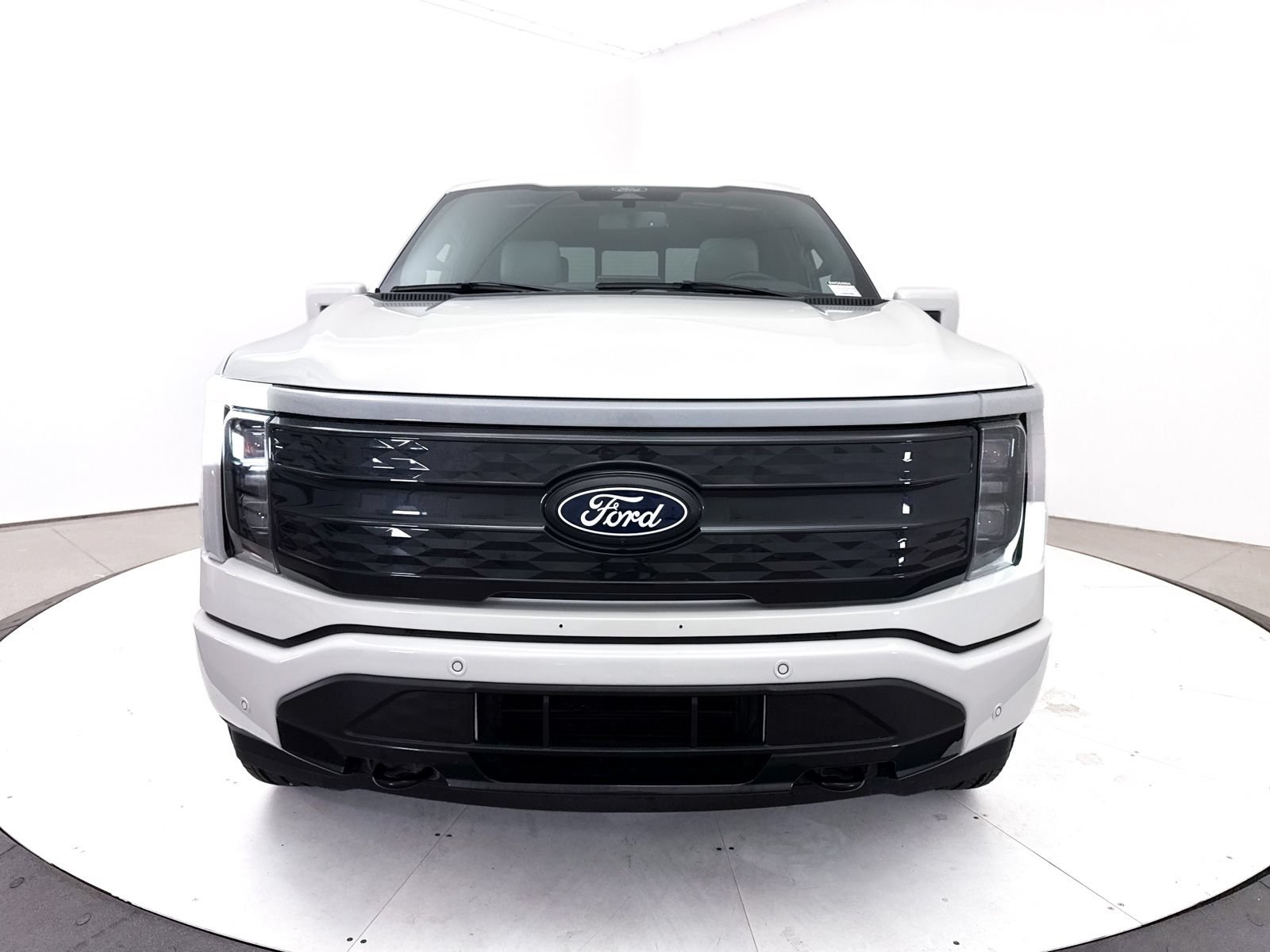 Used 2025 Ford F150 Lightning Platinum AWD/4WD image 13