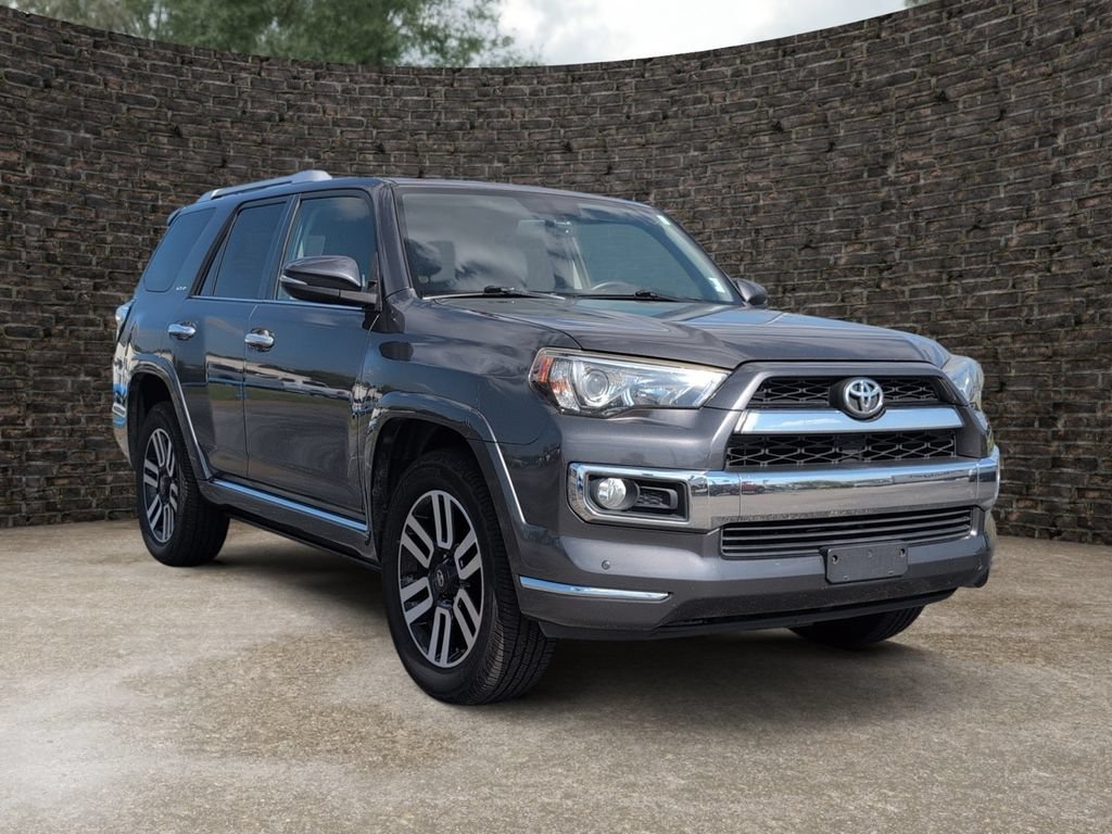 Used 2018 Toyota 4Runner Limited AWD/4WD image 2