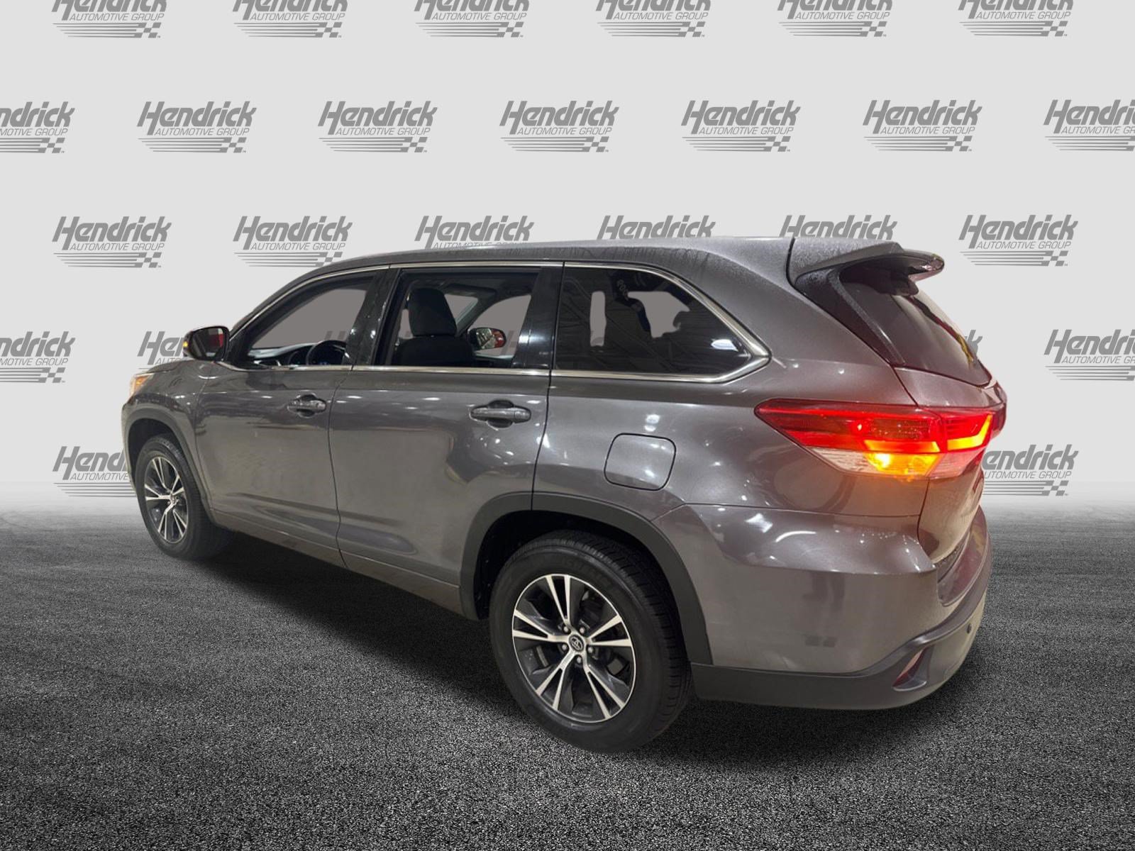 Used 2017 Toyota Highlander LE FWD image 44