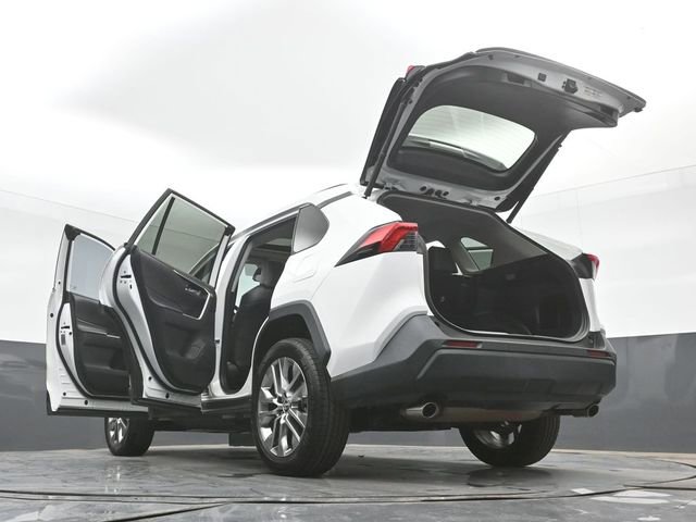 Used 2020 Toyota RAV4 XLE Premium image 55