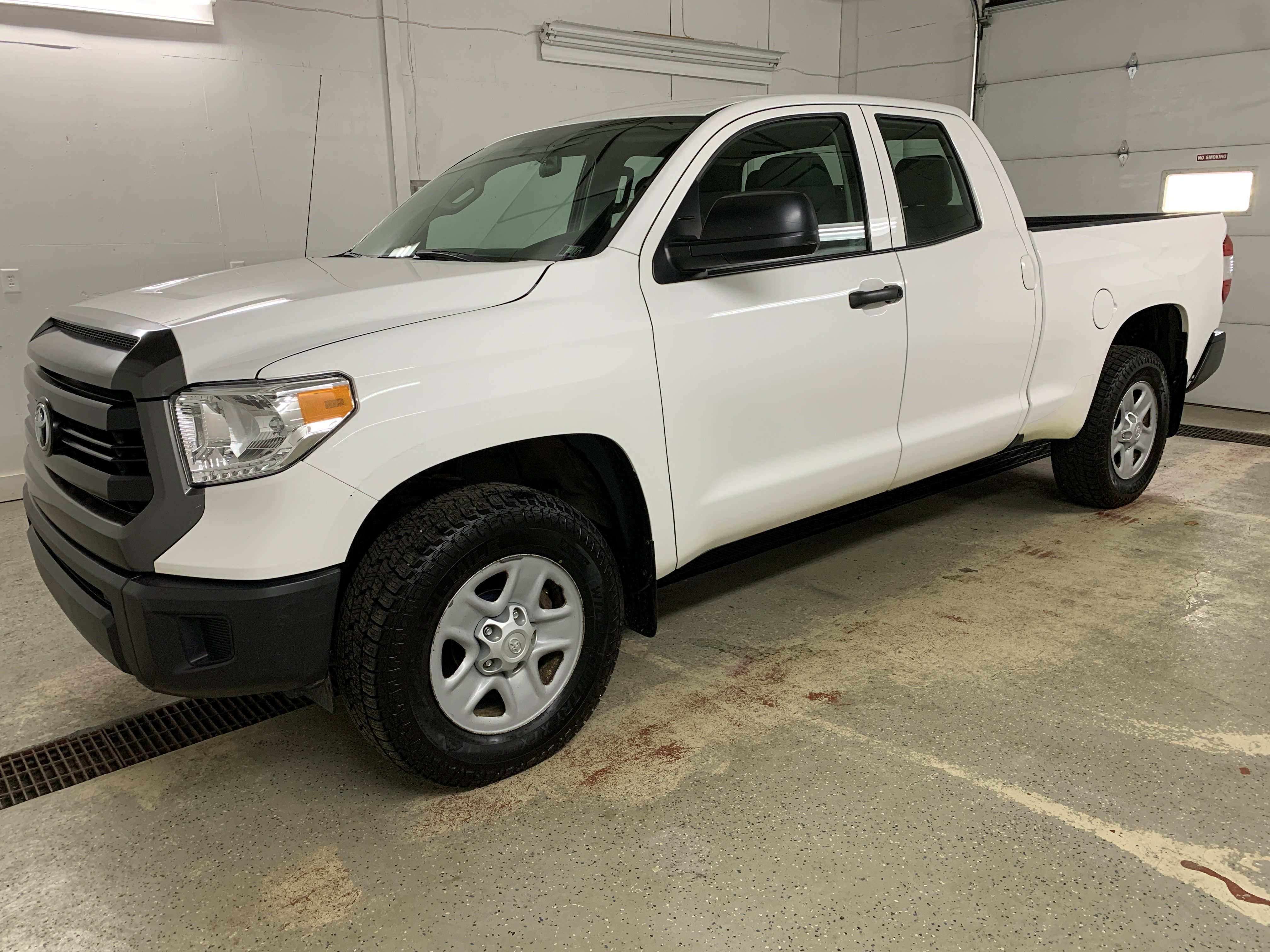 Used 2017 Toyota Tundra SR image 3