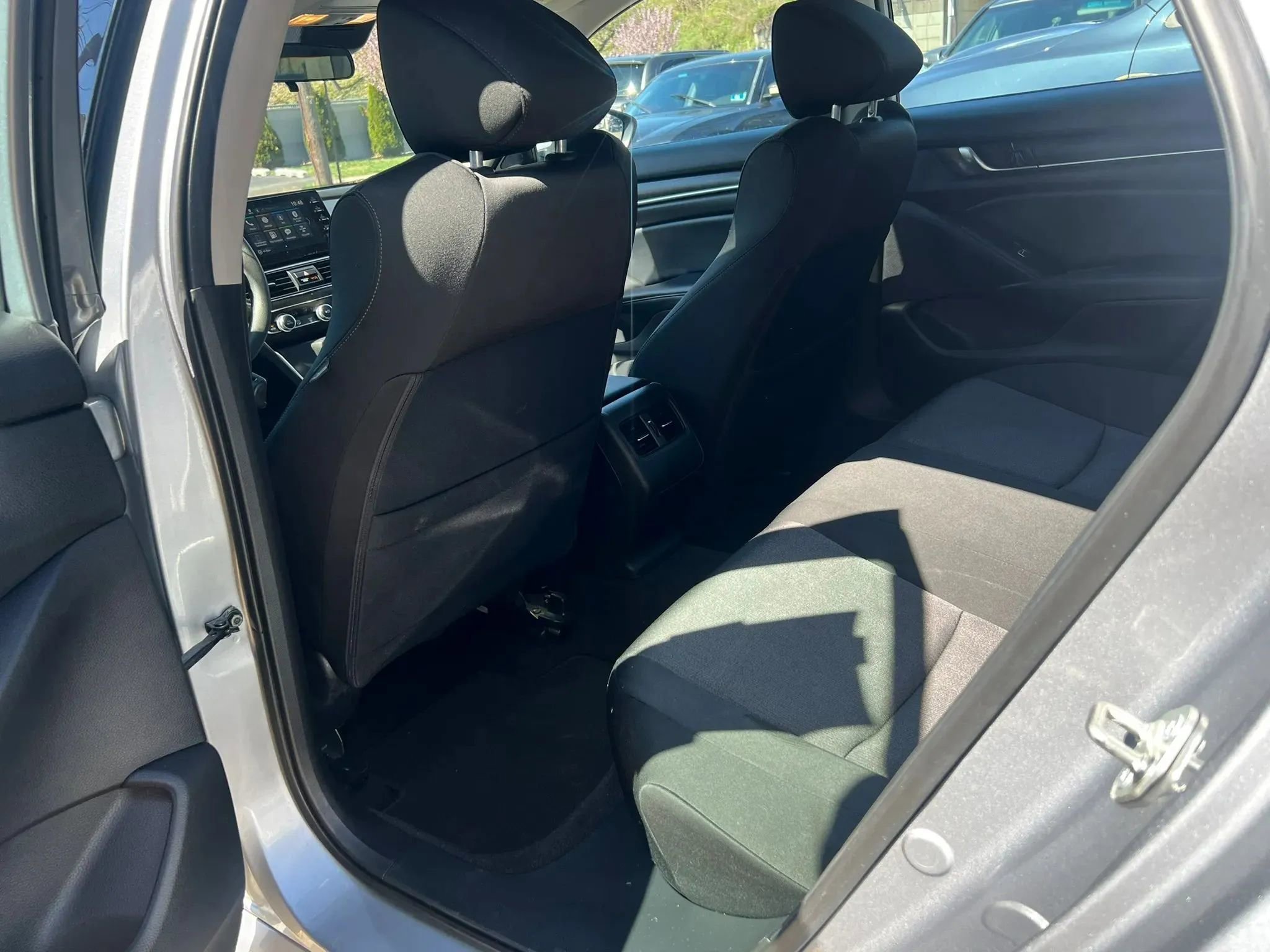 Used 2018 Honda Accord EX image 29