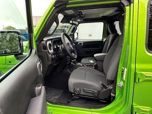 New 2025 Jeep Gladiator Sport image 7