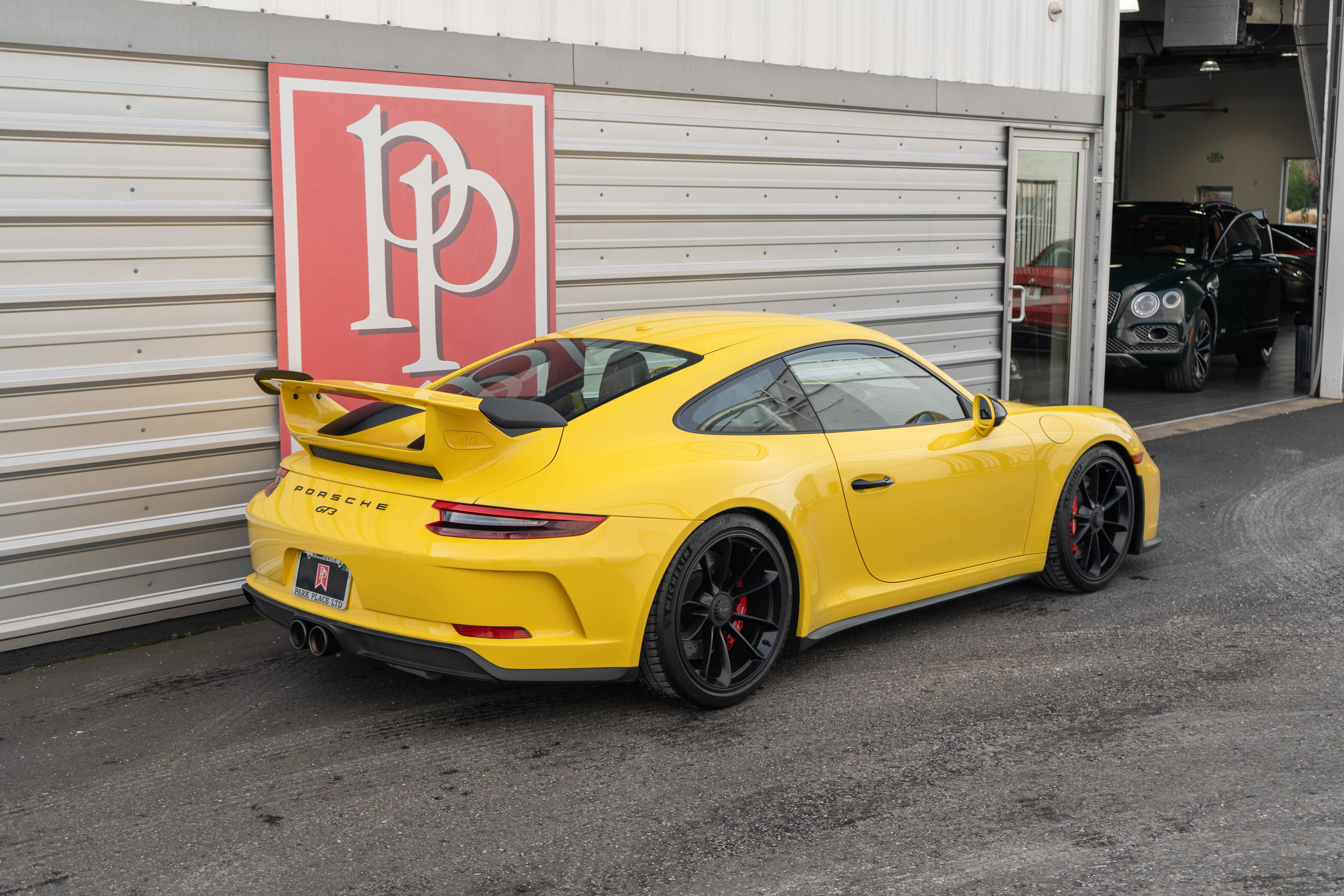 Used 2018 Porsche 911 GT3 w/ Sport Chrono Package RWD image 43