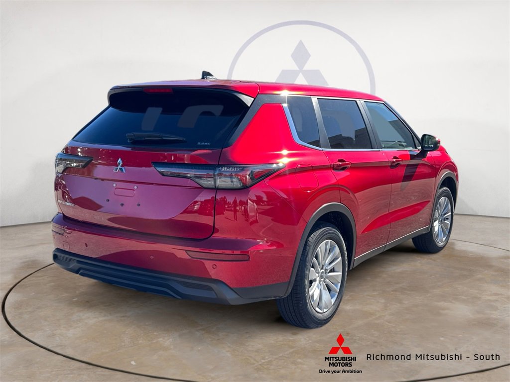 New 2025 Mitsubishi Outlander ES video 3