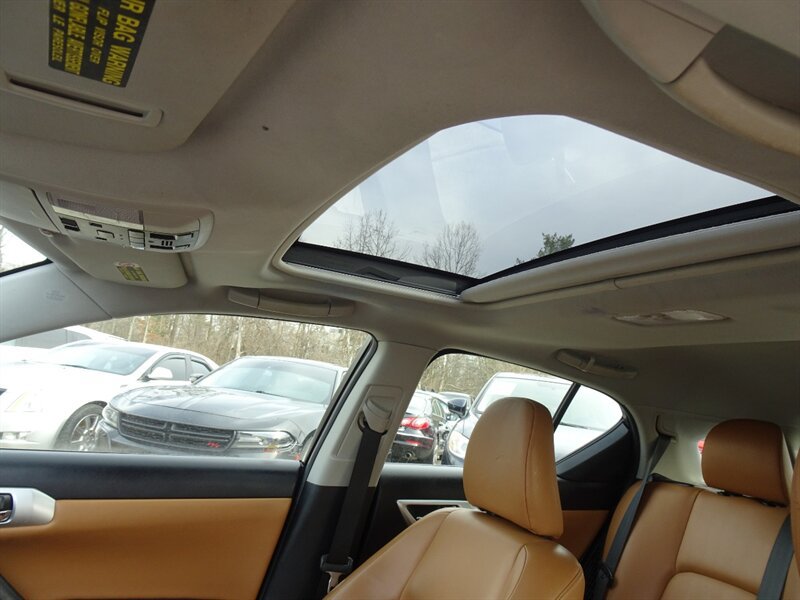 Used 2011 Lexus CT 200h Premium w/ Premium Audio Pkg FWD image 24