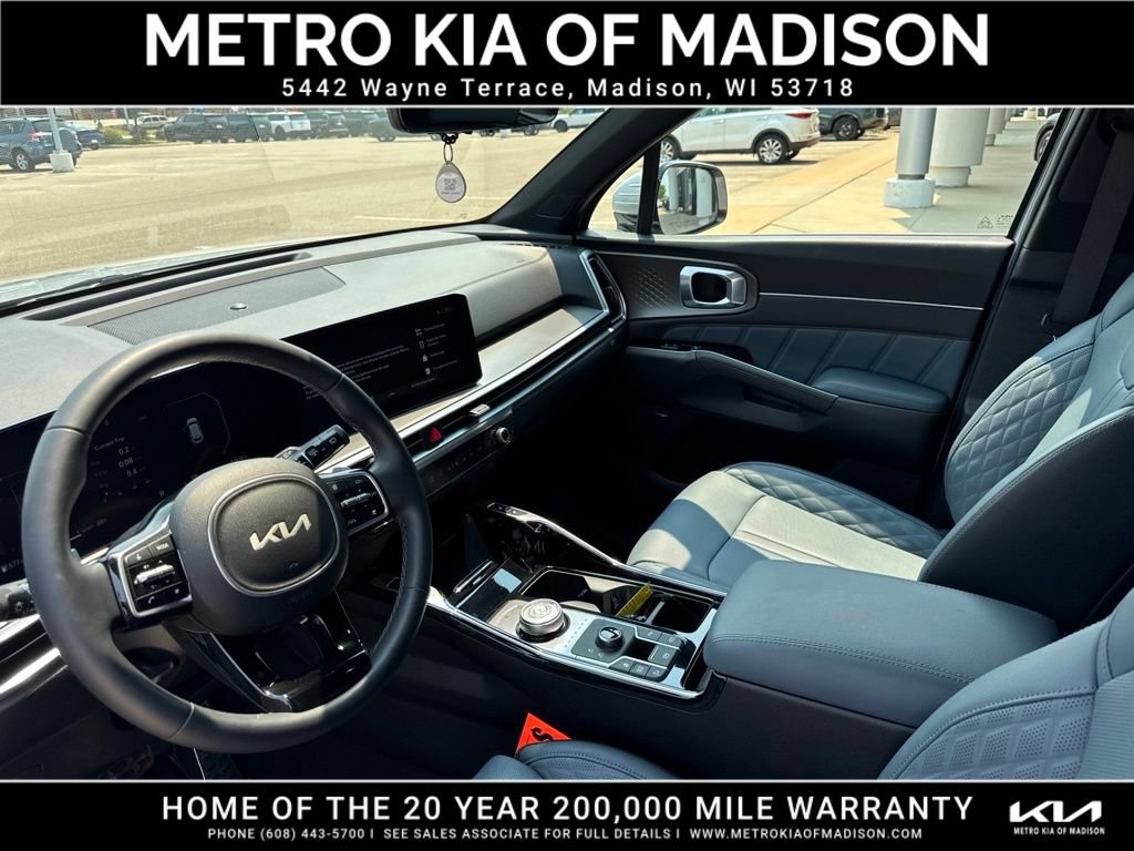 Used 2025 Kia Sorento SX Prestige AWD/4WD image 15