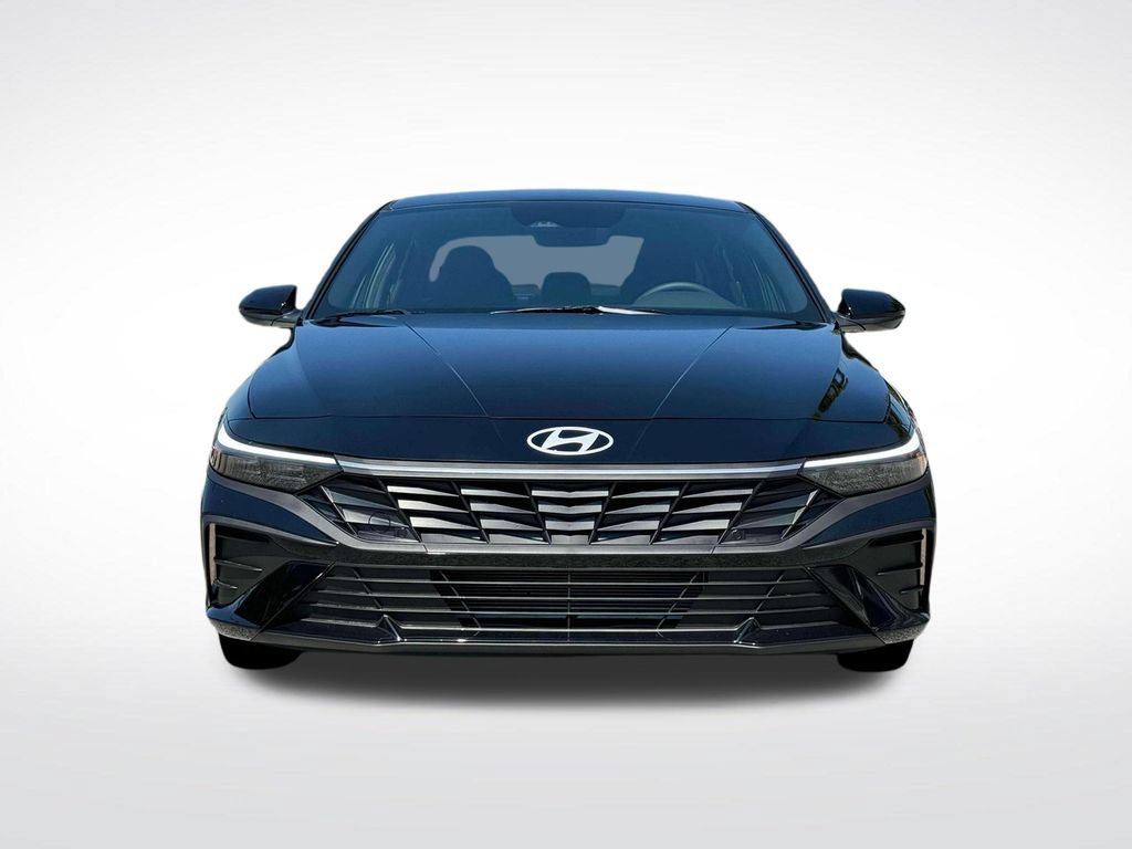 Used 2025 Hyundai Elantra Sport FWD image 14