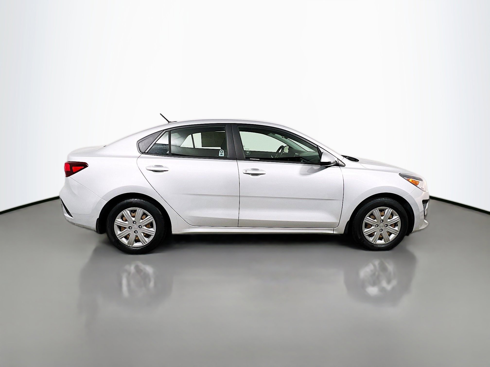 Used 2021 Kia Rio LX image 3